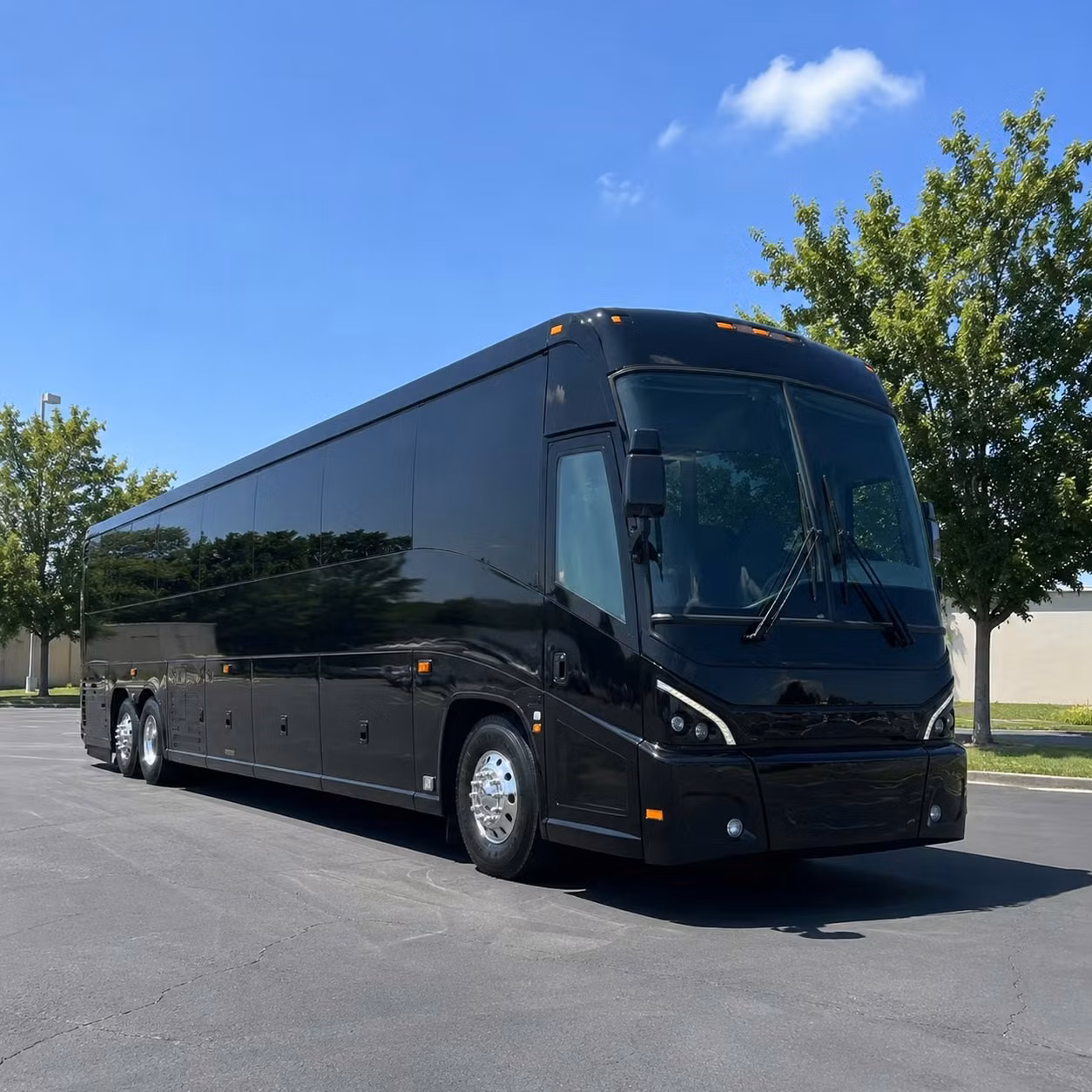 a reliable airport shuttle for corporate teams flying through den